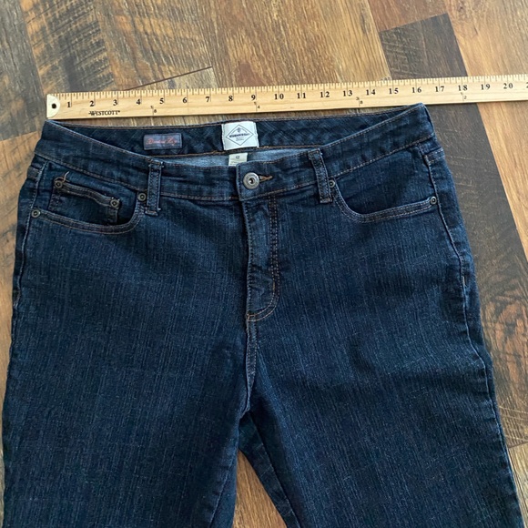 St John's Bay Womens 12 Blue Denim Dark Wash Embroidered Boot Cut 5 Pocket Jeans - Picture 4 of 7